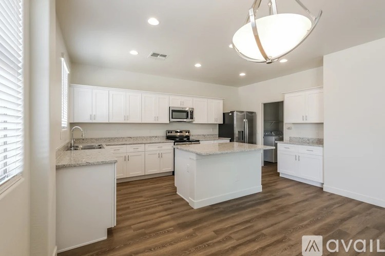 1805 E Patrick Ln 4 Beds Single Family Home for Rent - Photo gallery 5