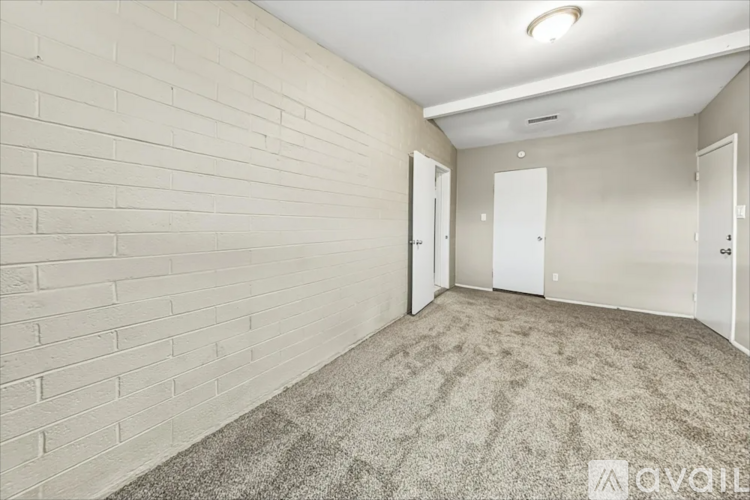 448 S Stewart 4 Beds Single Family Home for Rent - Photo gallery 5