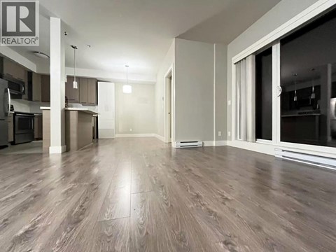 305 7377 14TH AVENUE 2 Beds Apartment for Rent