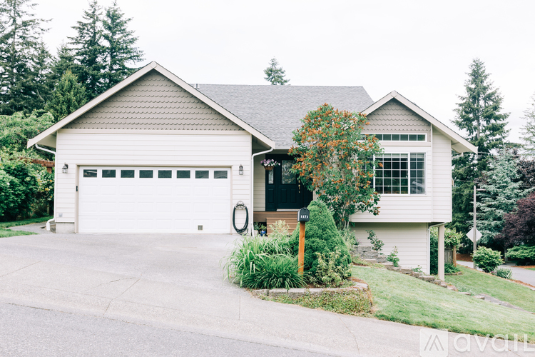 1171 Newton Street 3 Beds Single Family Home for Rent - Photo gallery 1