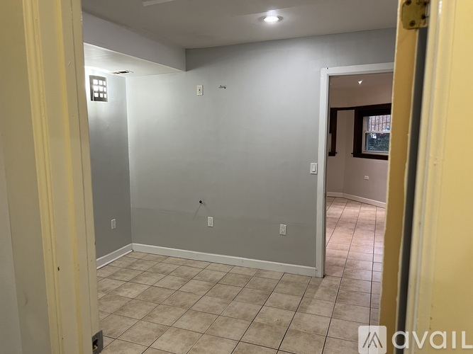 3524 W Grace St 1 Apartment for Rent - Photo gallery 3