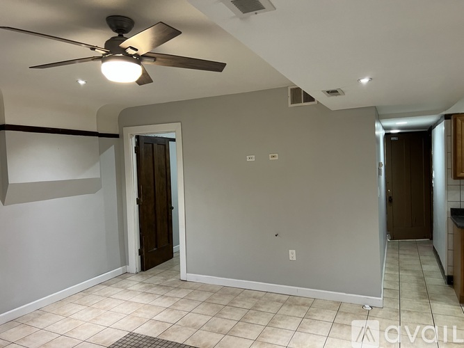 3524 W Grace St 1 Apartment for Rent - Photo gallery 5