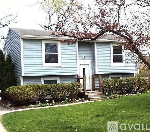2169 Hemlock Drive 4 Beds Single Family Home for Rent - Photo gallery 1