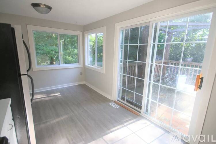 2169 Hemlock Drive 4 Beds Single Family Home for Rent - Photo gallery 4