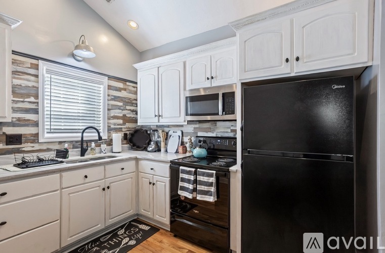 4879 Vaucluse Rd 2 Beds Single Family Home for Rent - Photo gallery 1