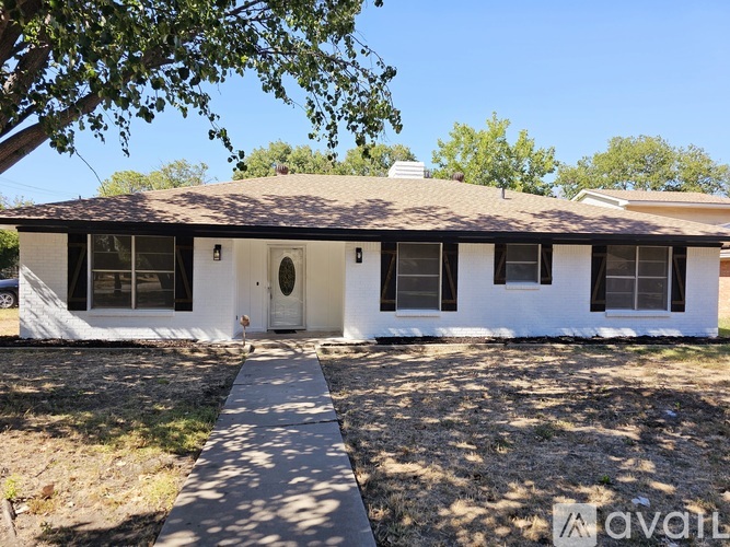 801 Kings Row 3 Beds Single Family Home for Rent - Photo gallery 1