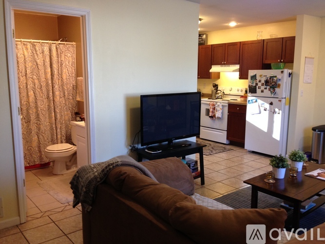 714 5th Ave 2 Beds Single Family Home for Rent - Photo gallery 3