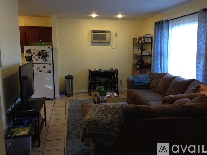 714 5th Ave 2 Beds Single Family Home for Rent - Photo gallery 4