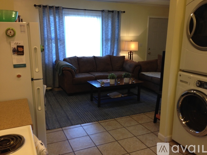 714 5th Ave 2 Beds Single Family Home for Rent - Photo gallery 5