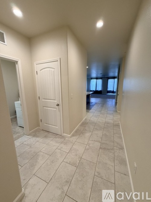 742 Marybelle Drive 3 Beds Single Family Home for Rent - Photo gallery 3