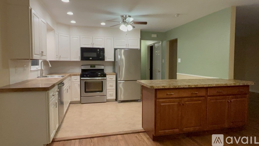 18 Birchwood Road 3 Beds Single Family Home for Rent - Photo gallery 2