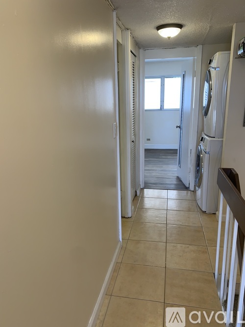500 University Avenue 2 Beds Condo for Rent - Photo gallery 2
