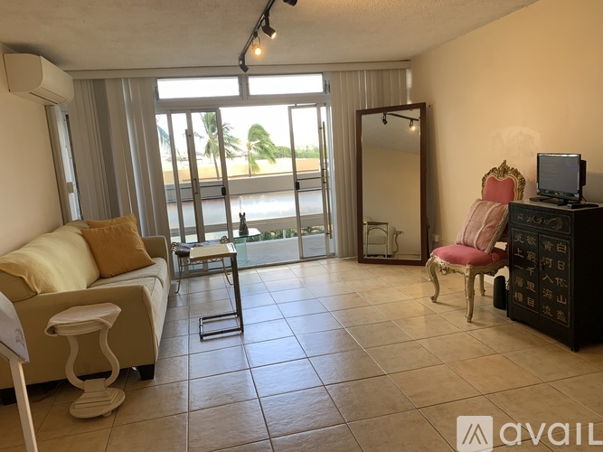 500 University Avenue 2 Beds Condo for Rent - Photo gallery 5