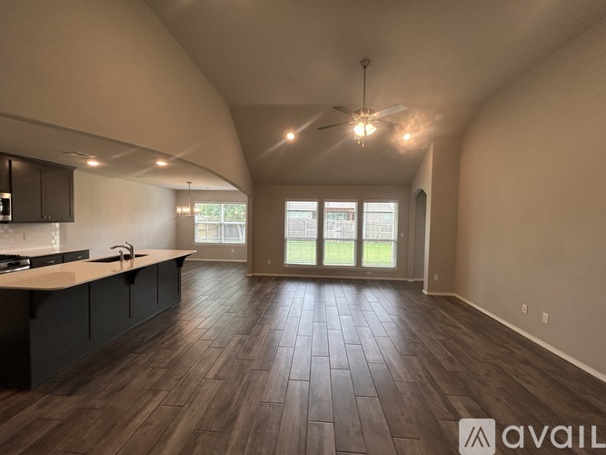 1502 E Utica Pl 4 Beds Single Family Home for Rent - Photo gallery 4