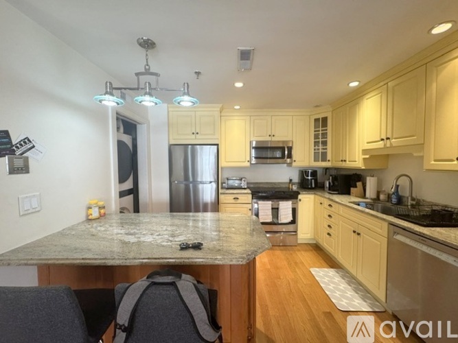 33 Sleeper St 2 Beds Apartment for Rent - Photo gallery 3