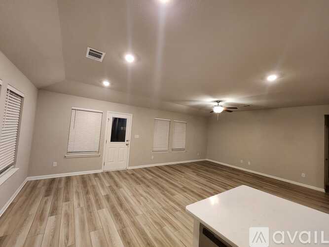 104 Bankside Drive 4 Beds Single Family Home for Rent - Photo gallery 4