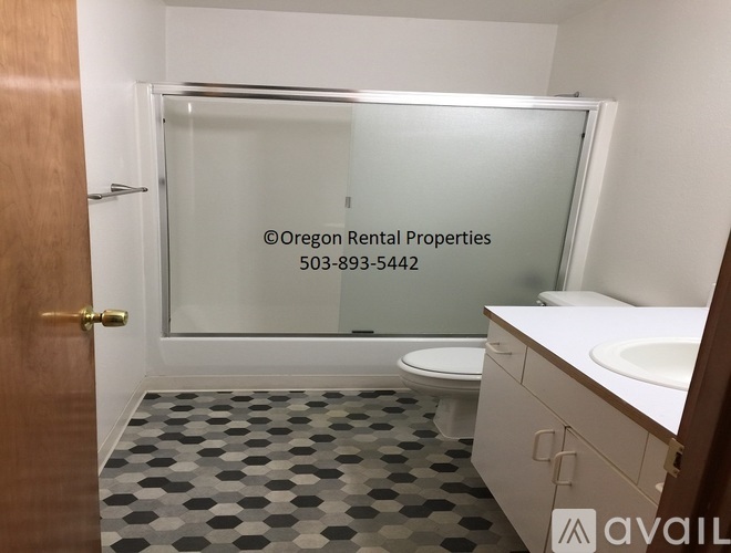 8108 SE Knight St 3 Beds Single Family Home for Rent - Photo gallery 3