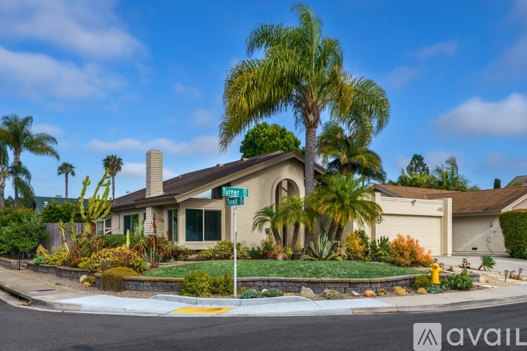 141 Turner Ave 4 Beds Single Family Home for Rent - Photo gallery 2