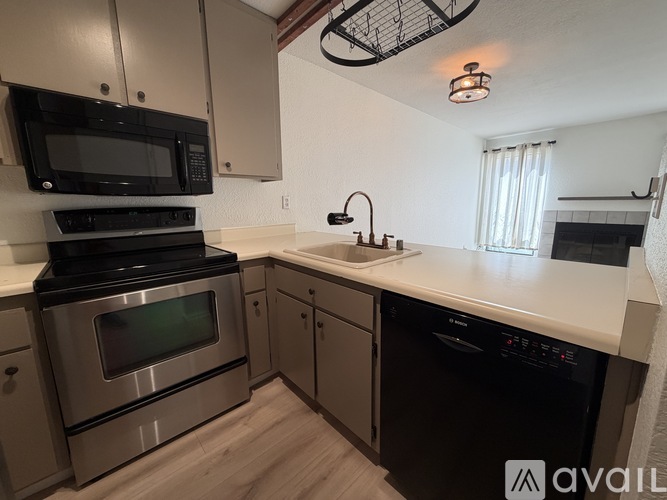 5627 Walnut Ave 2 Beds Townhouse for Rent - Photo gallery 3