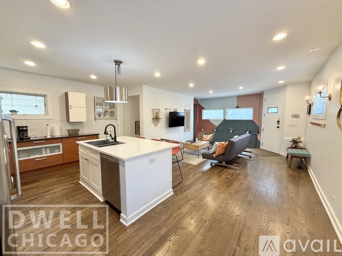 1419 N Paulina St 4 Beds Single Family Home for Rent - Photo gallery 3