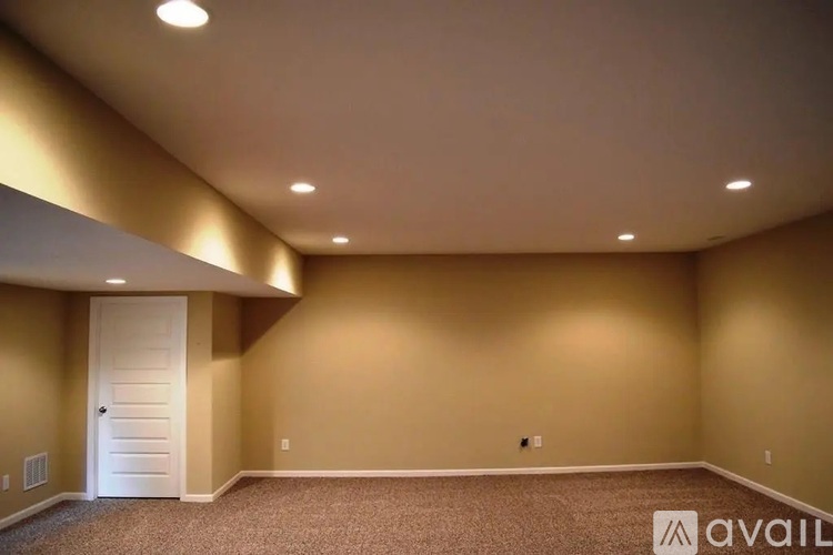 10057 Backstretch Row 5 Beds Single Family Home for Rent - Photo gallery 2