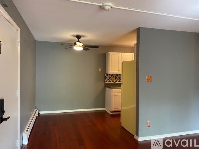 451 Golden Circle 3 Beds Single Family Home for Rent - Photo gallery 5