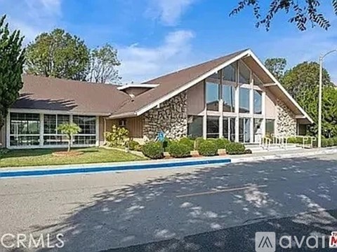 3500 West Manchester Boulevard 3 Beds Apartment for Rent