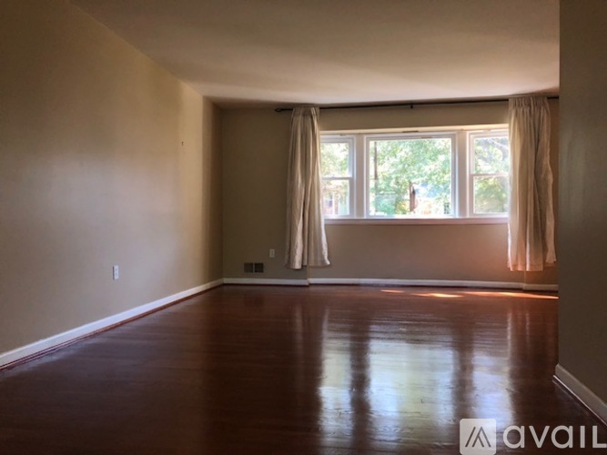 11801 Milbern Drive 4 Beds Single Family Home for Rent - Photo gallery 5