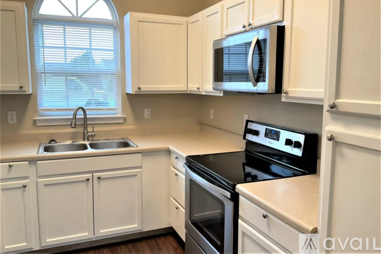 5802 Bridgeway Dr 4 Beds Single Family Home for Rent - Photo gallery 2
