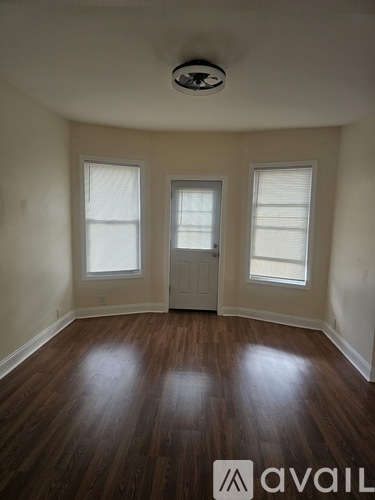 133 Claremont Avenue 3 Beds Single Family Home for Rent - Photo gallery 3