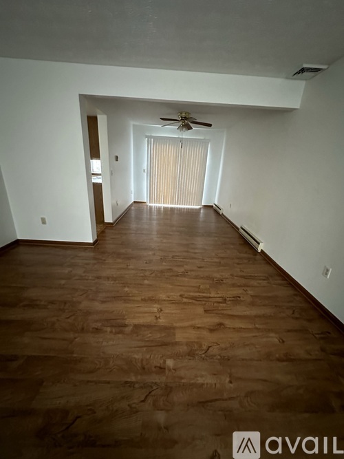 9765 Johnnycake Ridge Rd 3 Beds Townhouse for Rent - Photo gallery 2