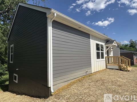 2632 Hydraulic Road 3 Beds Apartment for Rent