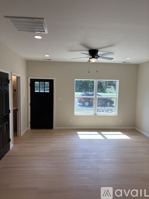 2632 Hydraulic Road 3 Beds Single Family Home for Rent - Photo gallery 4