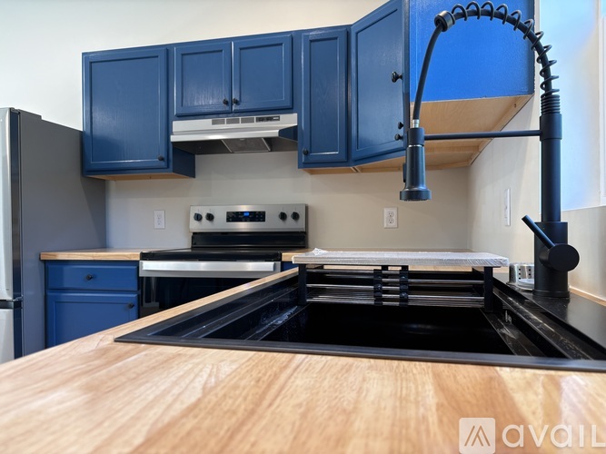 2632 Hydraulic Road 3 Beds Single Family Home for Rent - Photo gallery 5