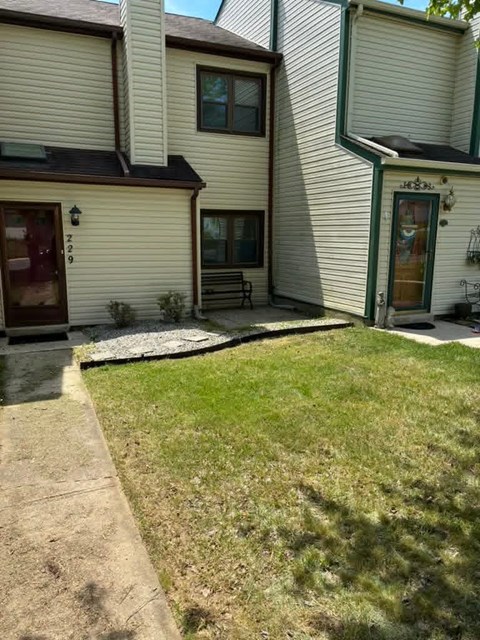 229 E Green Valley Circle 2 Beds Apartment for Rent