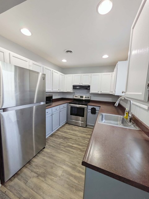 229 E Green Valley Circle 2 Beds Apartment for Rent