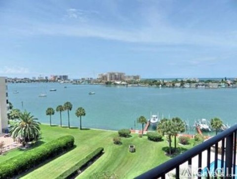 650 Island Way 2 Beds Apartment for Rent