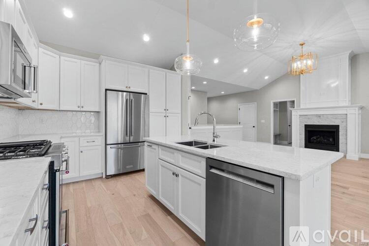 2156 Esker Trail 5 Beds Single Family Home for Rent - Photo gallery 2