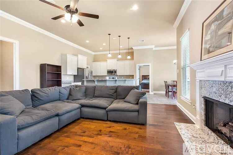 20348 Thornwood Dr 3 Beds Single Family Home for Rent - Photo gallery 2