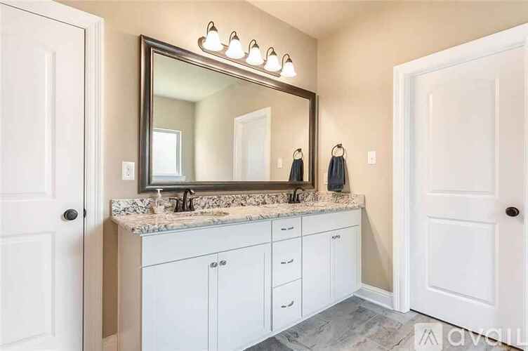 20348 Thornwood Dr 3 Beds Single Family Home for Rent - Photo gallery 3