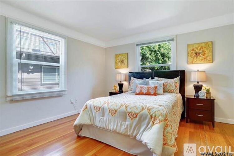 513 Northwest 18th Street 4 Beds Apartment for Rent - Photo gallery 4