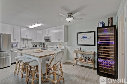 1120 11Th Ln 3 Beds Apartment for Rent