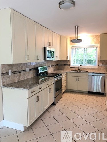 B11 Stonehedge Dr 2 Beds Apartment for Rent - Photo gallery 2