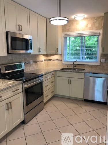 B11 Stonehedge Dr 2 Beds Apartment for Rent - Photo gallery 5