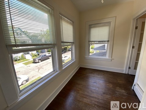 536 Midland St 2 Beds Apartment for Rent
