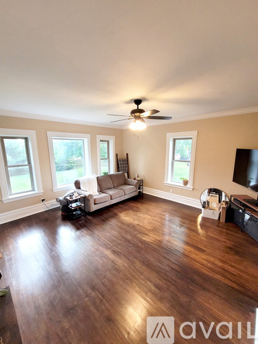 817 Glenlyon Lane 1 Single Family Home for Rent - Photo gallery 4