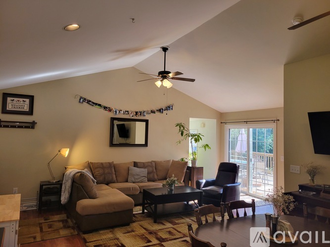 534 Cleveland Avenue 4 Beds Single Family Home for Rent - Photo gallery 1