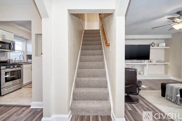2210 Silbert Road 4 Beds Single Family Home for Rent - Photo gallery 4