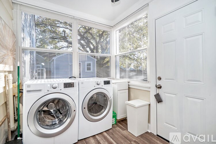 2210 Silbert Road 4 Beds Single Family Home for Rent - Photo gallery 5
