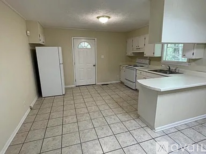 404 Ingram Ave W 3 Beds Single Family Home for Rent - Photo gallery 3